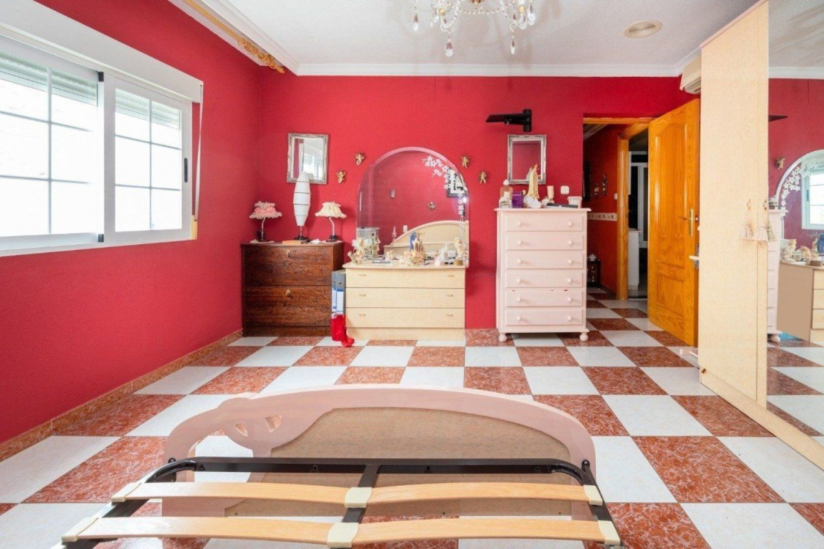Sprzedaż szeregowego domku w Calle Cuenca, 2424 , La Zubia photo 4