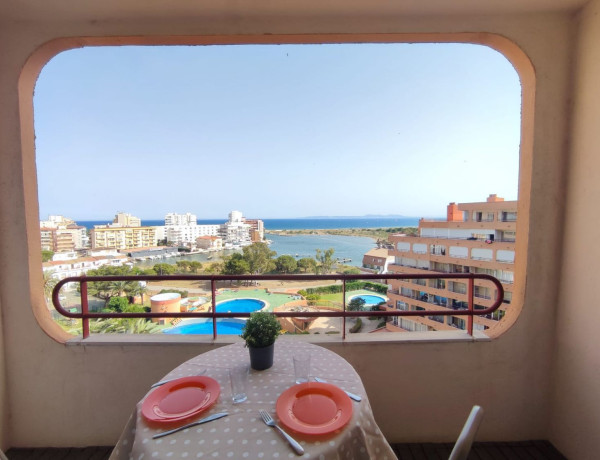 Piso en venta en Calle Cap Ponent, Roses photo 1