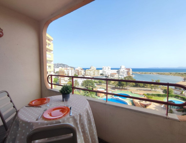 Piso en venta en Calle Cap Ponent, Roses thumbnail 1