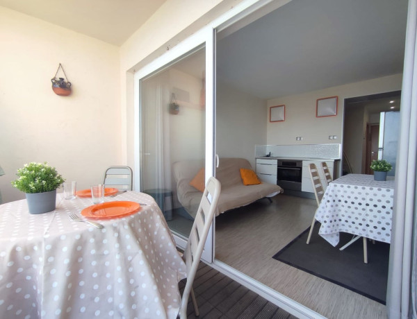 Piso en venta en Calle Cap Ponent, Roses thumbnail 2