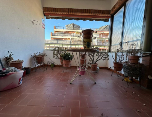 Piso en venta en marti codolar, Hospitalet de Llobregat photo 1