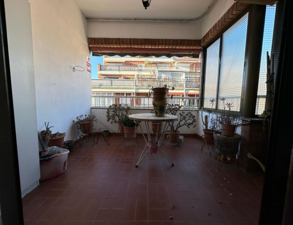 Piso en venta en marti codolar, Hospitalet de Llobregat thumbnail 1