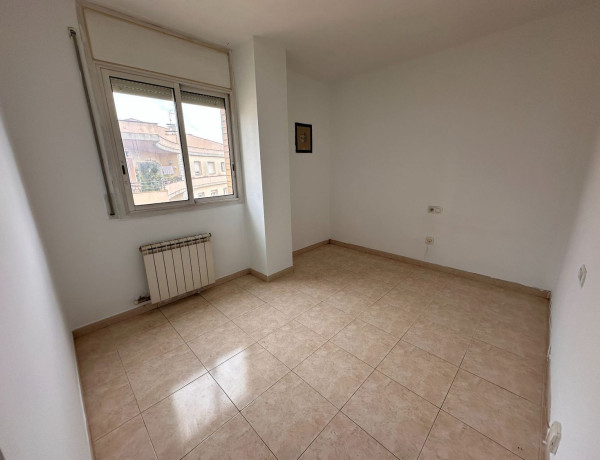 Piso en venta en Mas Masó - Hospital , Salt thumbnail 2
