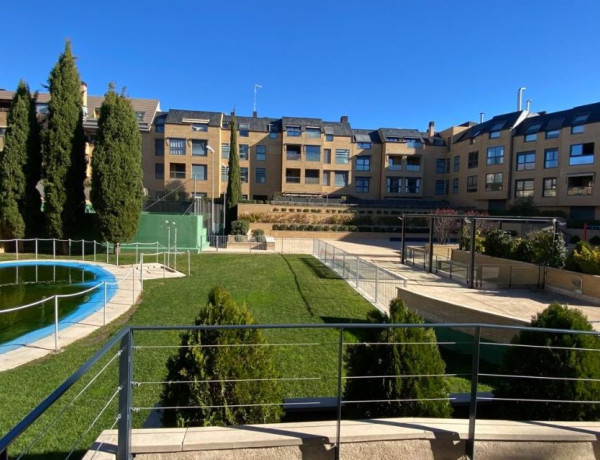 Piso en venta en  Calle Castillo de Arévalo, Las Rozas de Madrid photo 1