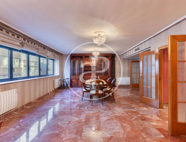 Piso en venta en  Calle de Pascual i Genís, València photo 4