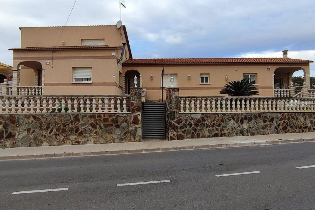 Sale of independent chalet in Segur de Calafell, Calafell
photo 4