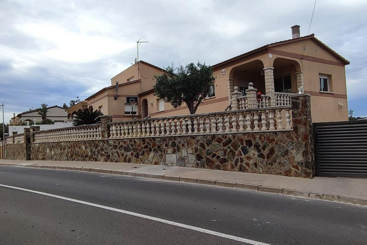 Sale of independent chalet in Segur de Calafell, Calafell
photo 5
