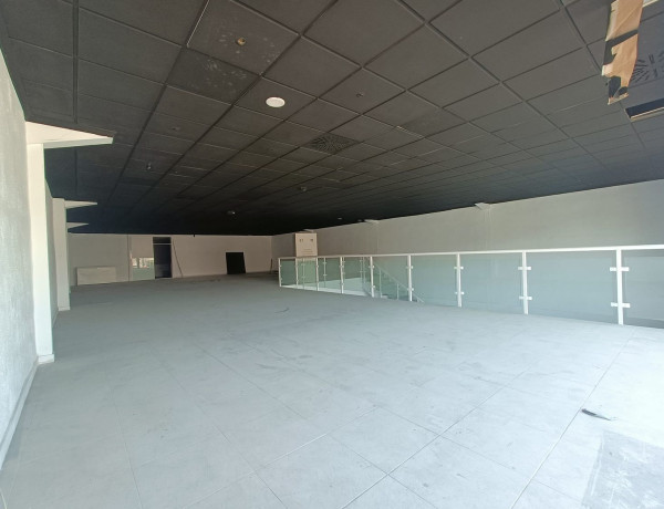 Nave en venta en calle Sierra De Irta s/n photo 4
