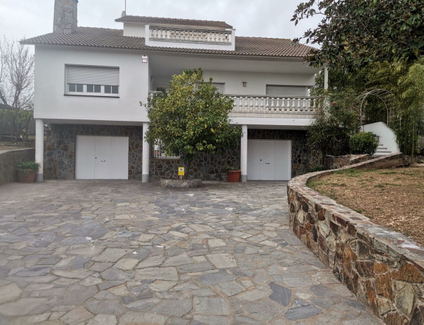 Коттедж на продажу в , Corbera de Llobregat photo 4