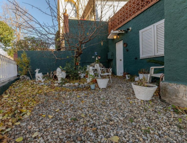 Chalet independiente en venta en  La Creu de Barberà - Avinguda - Eixample , Sabadell photo 1