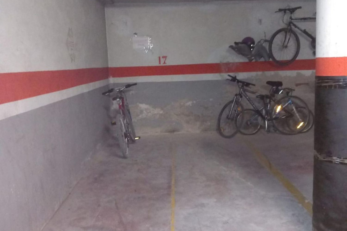 Venta de garaje en Sant Julià , Vilafranca del Penedès photo 1