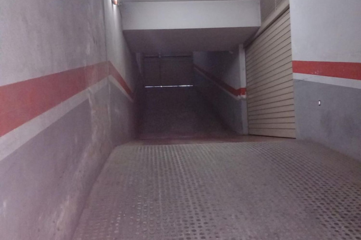 Venta de garaje en Sant Julià , Vilafranca del Penedès photo 3