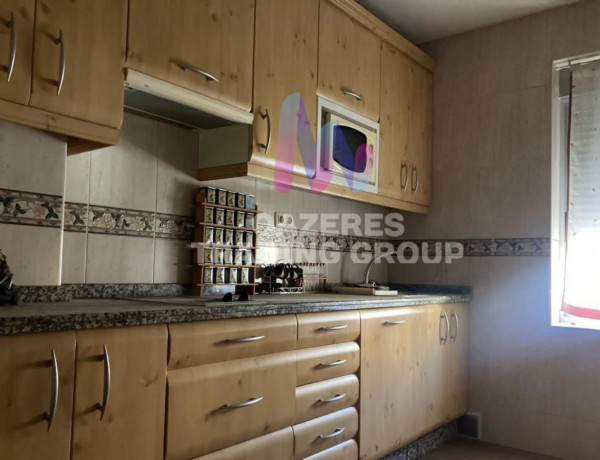 Продажа квартиры в  Calle Antonio Reyes Huertas, Cáceres photo 1