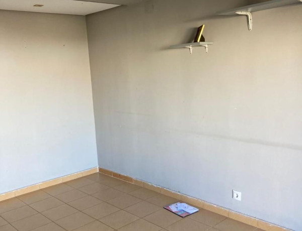 Продажа квартиры в  Calle Alfonso IX, Cáceres photo 3