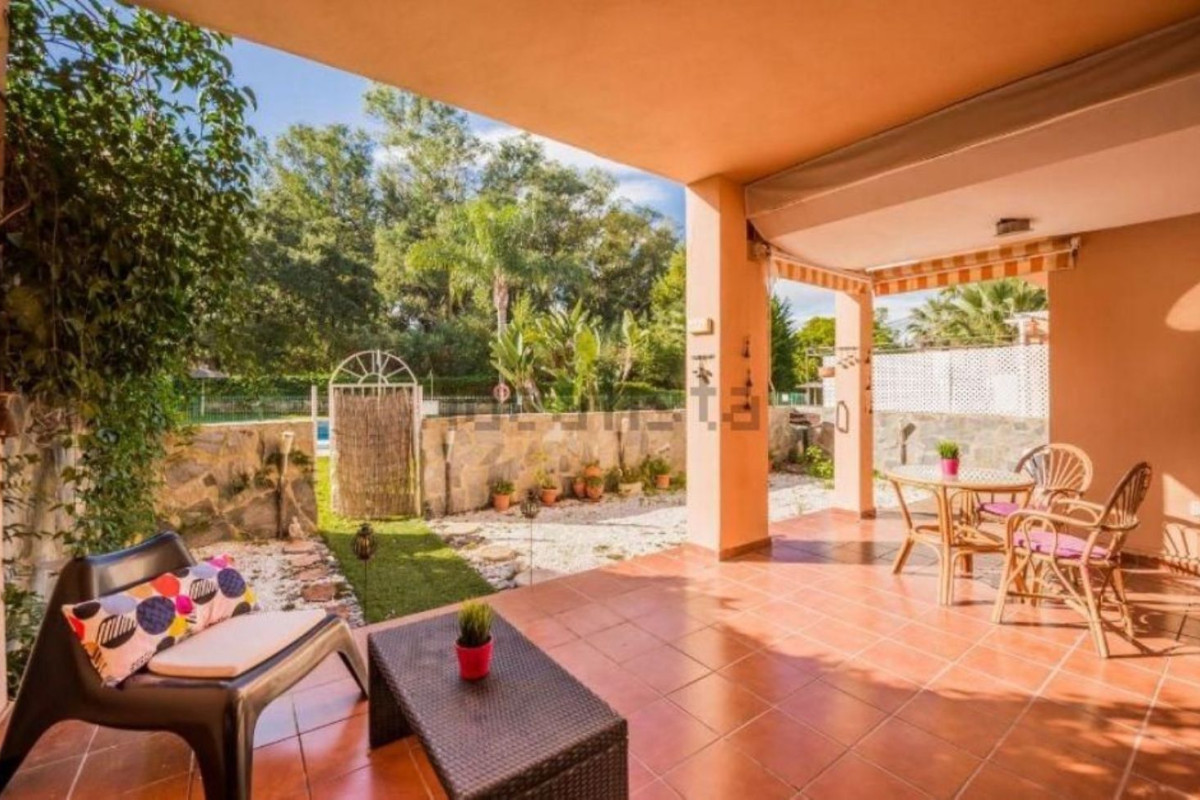 Sale of apartment in Elviria-Cabopino, Marbella
photo 1