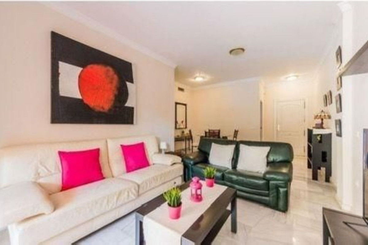 Sale of apartment in Elviria-Cabopino, Marbella
photo 4