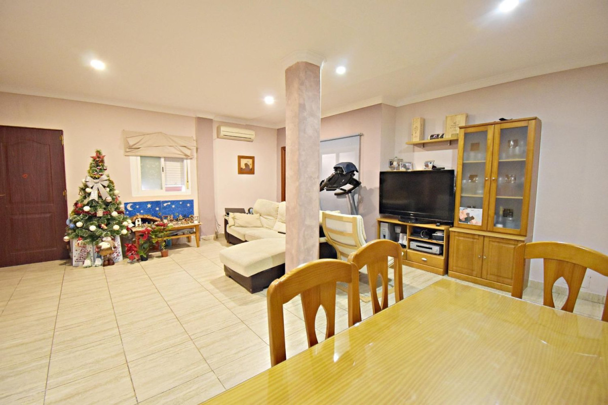 Продажа отдельного шале в  Эль Росио - Ла Милагроса , Херес-де-ла-Фронтера photo 3