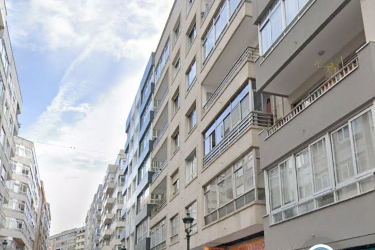 Sprzedaż mieszkania w Calle de Barcelona, Vigo
photo 2