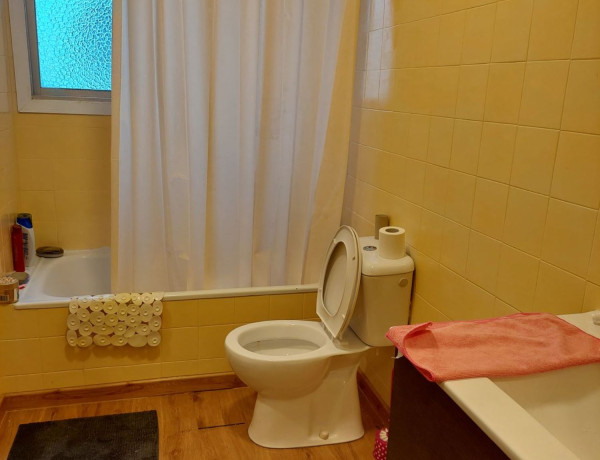 Apartment for sale in  Calle de Barcelona, Vigo photo 4