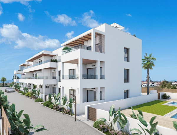 Квартира на продажу на  Calle Infanta Cristina, Лос Алькасарес photo 2
