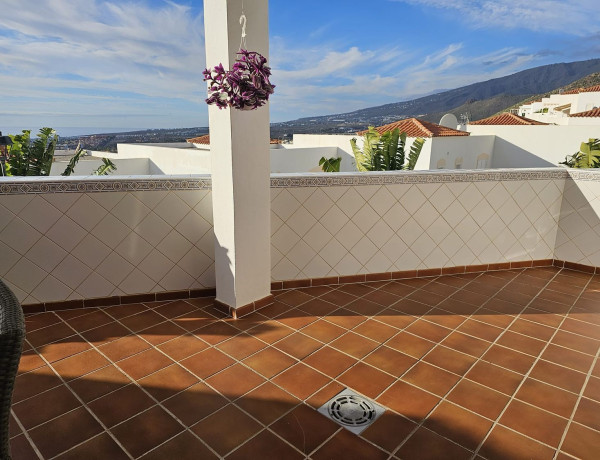 Chalet adosado en venta en Urb. Balcón de Atlántico I , Adeje thumbnail 1