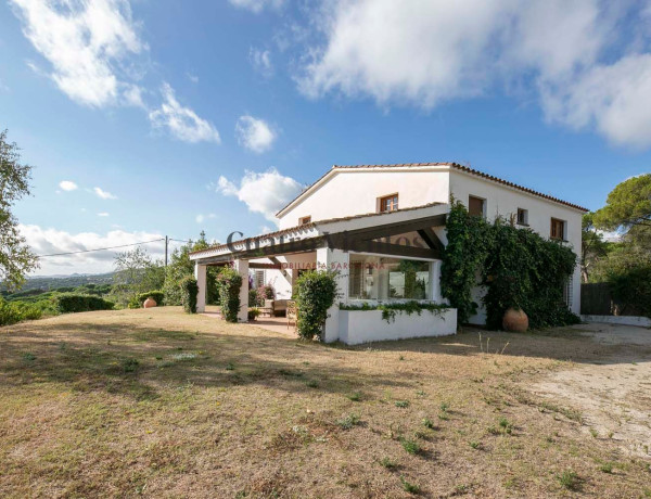 Detached villa for sale in Rocaferrera, Sant Andreu de Llavaneres thumbnail 2