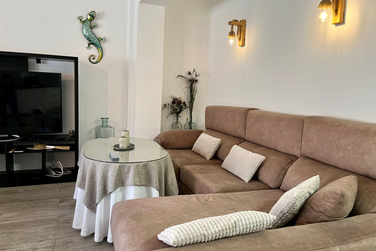 Здание Жилой площадью 435м2 на продажу в Муро photo 2