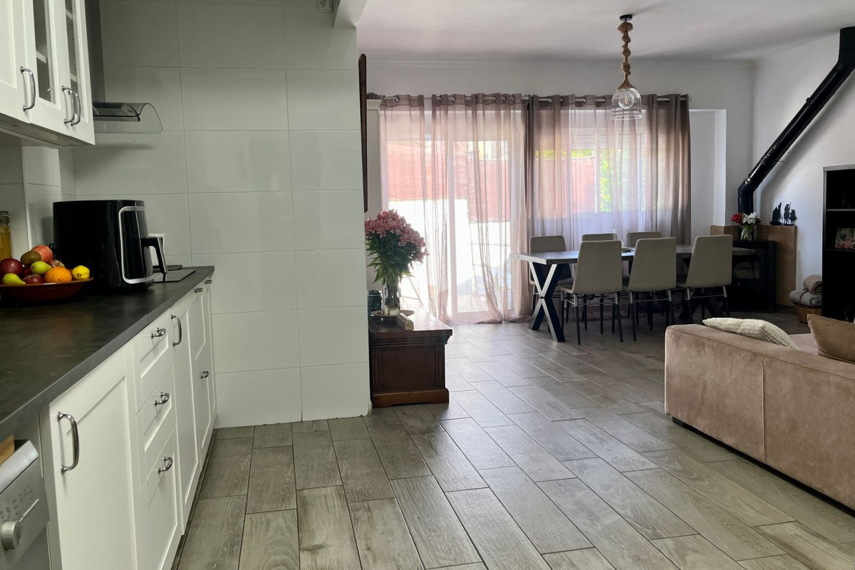 Здание Жилой площадью 435м2 на продажу в Муро photo 4