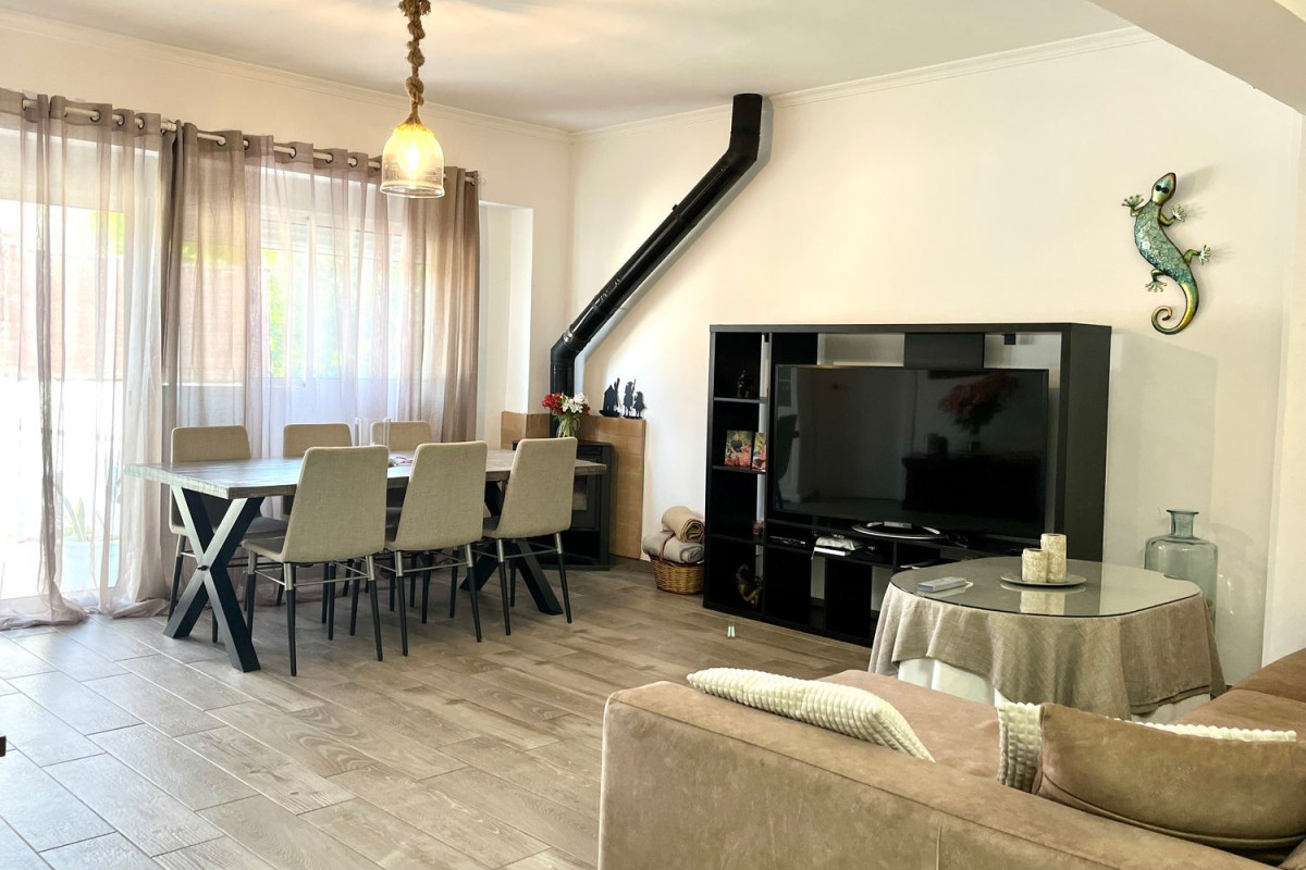 Здание Жилой площадью 435м2 на продажу в Муро photo 5