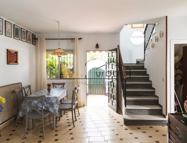 Коттедж на продажу в  Calle Río Guadalete, Chipiona photo 4