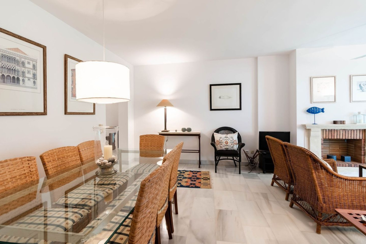 Sale of apartment in San Pedro de Alcántara, Marbella
 photo 4