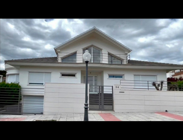 Independent chalet for sale in , Ibi photo 1