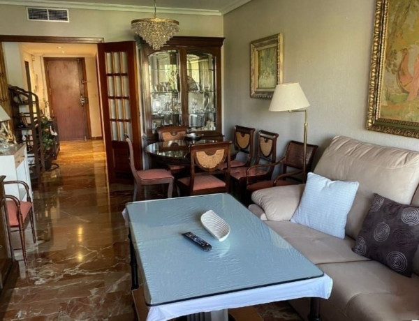 Piso en venta en Doña Berenguela, 1, Distrito Centro - Casco Histórico photo 1