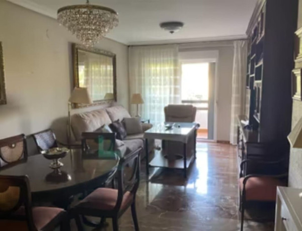 Piso en venta en Doña Berenguela, 1, Distrito Centro - Casco Histórico thumbnail 1