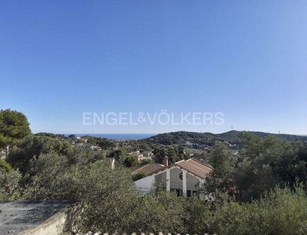 Terreno en venta en Costa Cunit - Els Jardins - Els Rosers photo 1