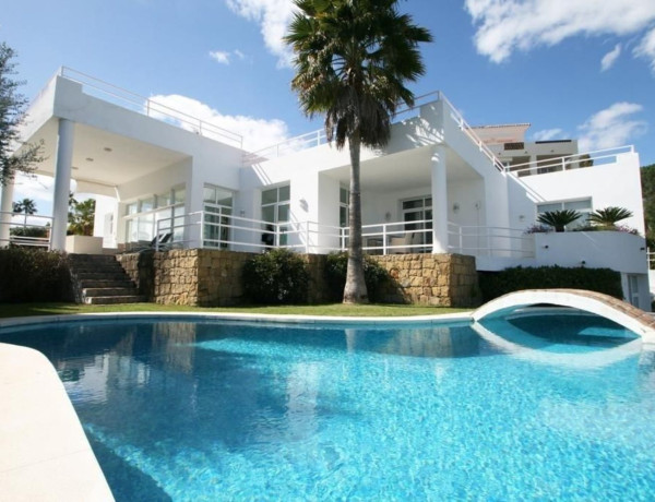 Chalet independiente en venta en Calle Isaac Peral, Benahavís thumbnail 1