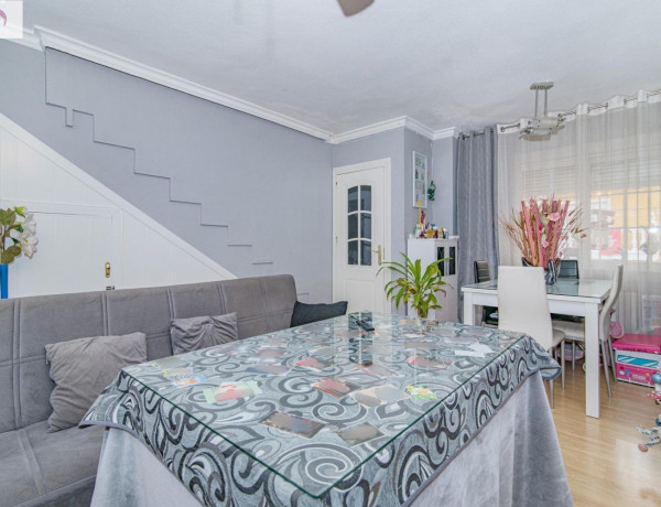 Chalet independiente en venta en Calle de la Alcazaba s/n, Las Gabias thumbnail 2