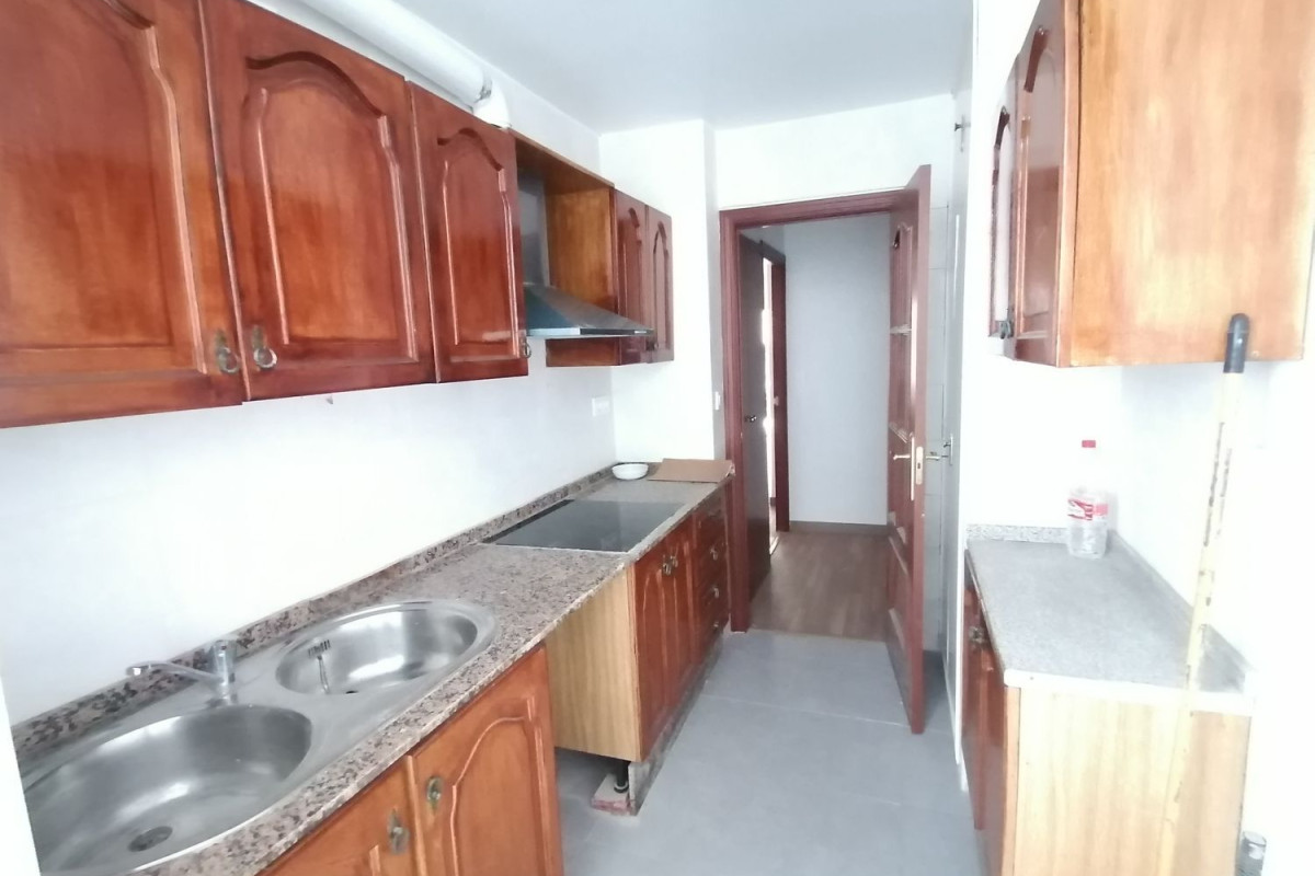 Sprzedaż mieszkania w Santa Rosa - Valdeolleros, Distrikt Santa Rosa - Valdeolleros
 photo 4
