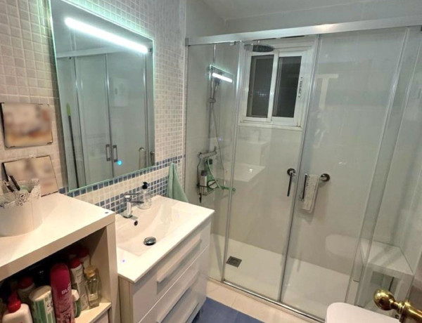 Продажа квартиры в  Calle del Almendro, La Linea de la Concepcion photo 2