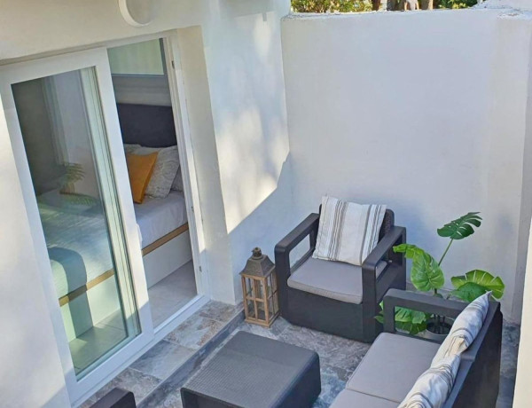 Chalet adosado en venta en Calle la Colina , Torremolinos thumbnail 2
