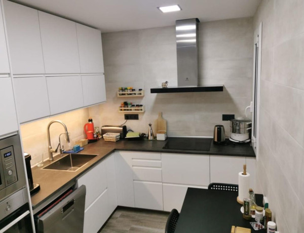 Apartment for sale in  Calle de la Pujada Roja, Manresa photo 3