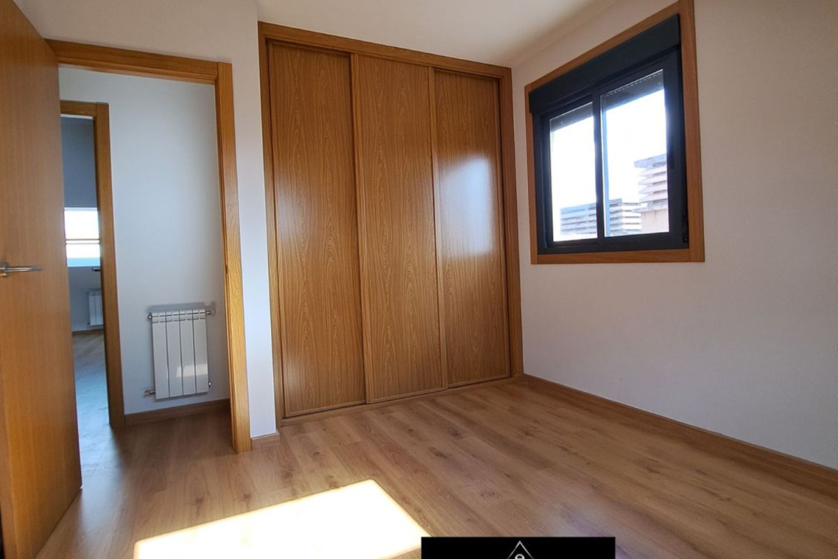 Недвижимость на продажу и в аренду в Испании photo 1