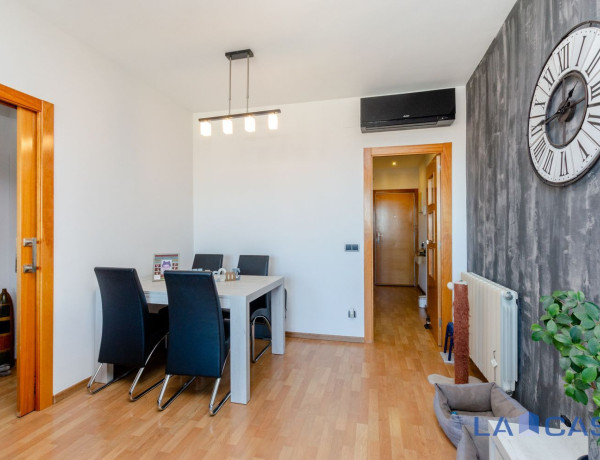 Piso en venta en  Calle de la Riera Blanca, Hospitalet de Llobregat photo 4