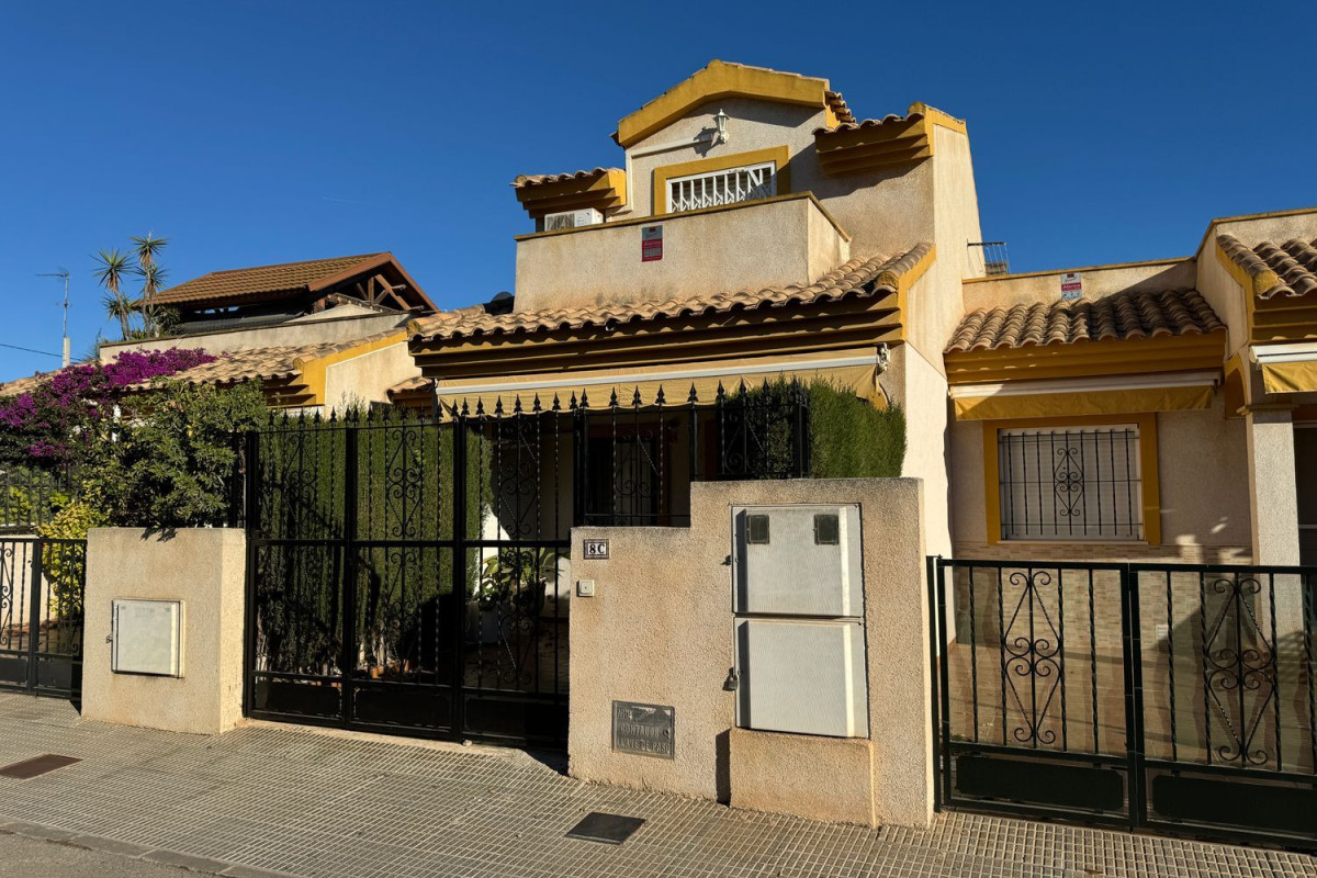 Venta de chalet adosado en  Calle Lavapiés , San Javier photo 2