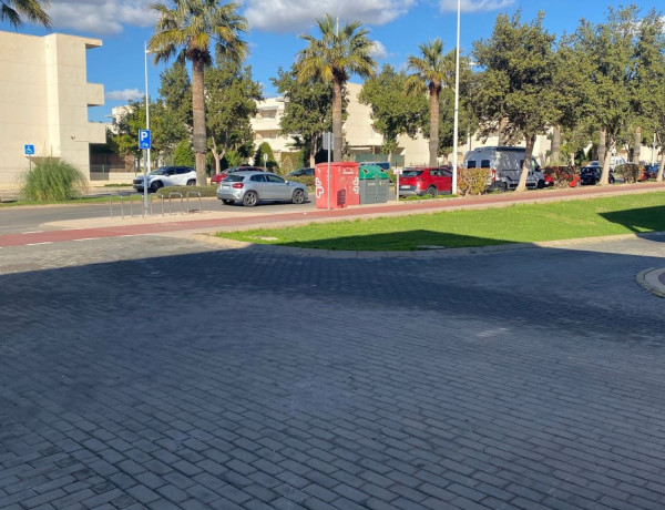 Local en venta en avenida de los Juegos del Mediterráneo, 4 thumbnail 2