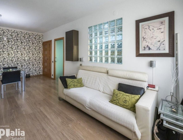 Piso en venta en  Centre , Sabadell photo 3
