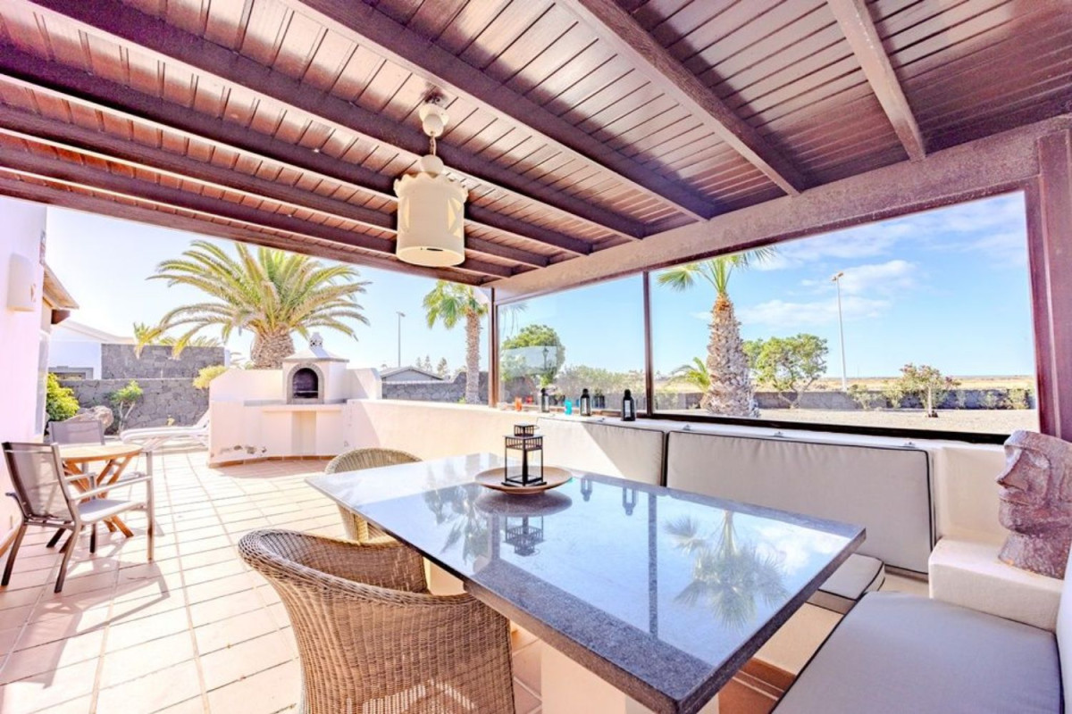Sale of independent chalet in White Beach, Yaiza
photo 4