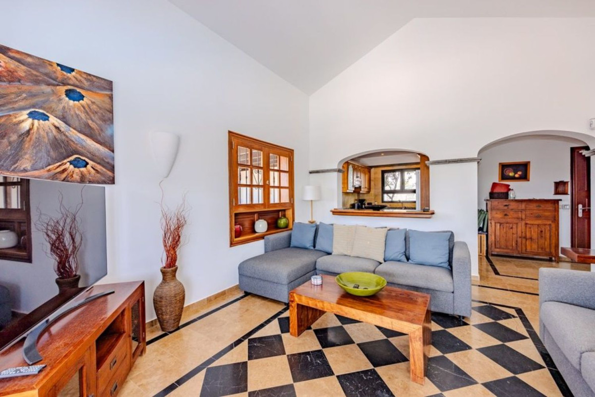 Sale of independent chalet in White Beach, Yaiza
photo 5