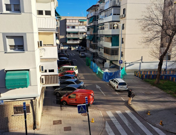 Piso en venta en Calle Fuentebella, Parla thumbnail 1