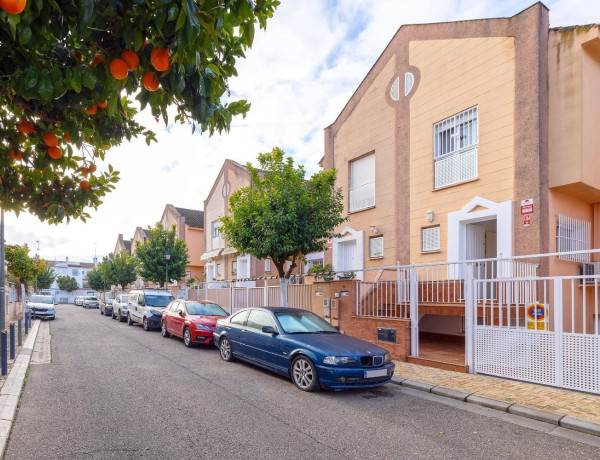 Semi-detached house for sale in Calle Fedra , Mairena del Aljarafe thumbnail 2